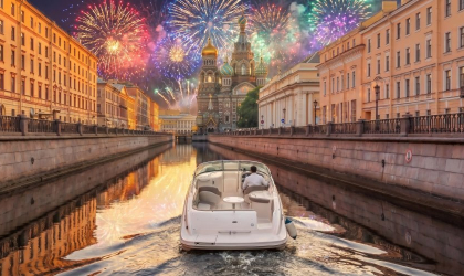 Тысячи огней над Невой: День ВМФ – как салют выглядит с палубы судна